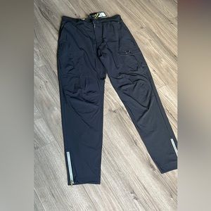 Men’s Under Armour fitted pants